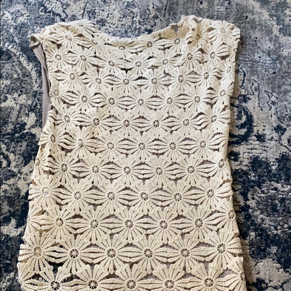 Tops - Picture 3 of 4